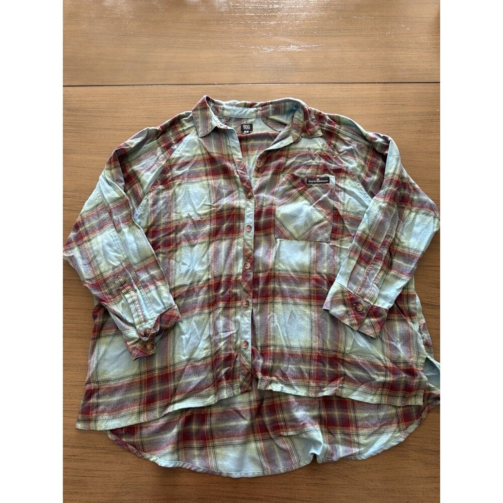 Urban Outfitters BDG light red plaid long sleeve flannel Size M